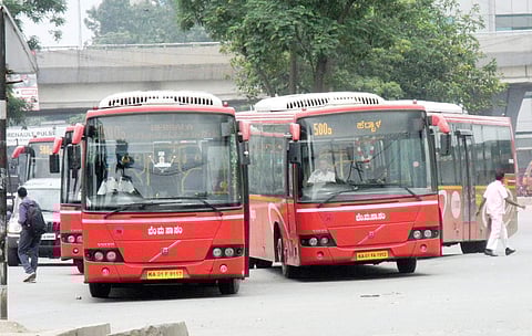 the minimum fare of AC buses has reduced from Rs 15 to Rs 10.  (EPS)