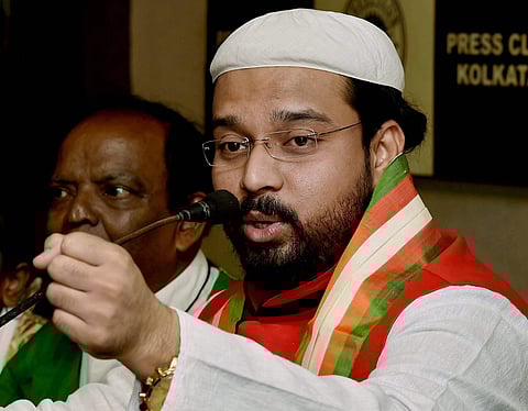 Muslim spiritual leader Syed Ateef Ali Al Quadri addressing press in Kolkata on Thursday. | PTI