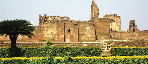 Bidar fort beckons!