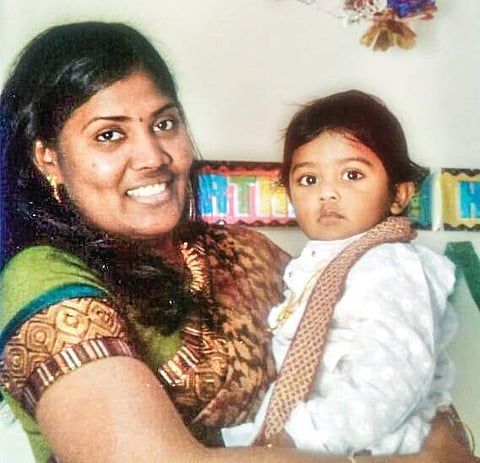 Bodies flown home; father-in-law performs last rites of Sasikala, son