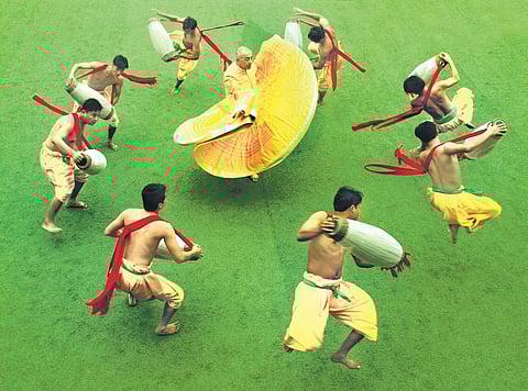 Astad Deboo peforming with his students