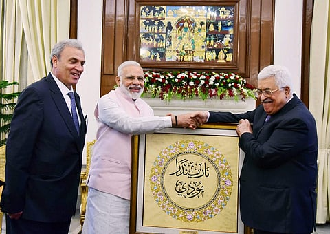 PM Modi along with Palestine President Mahmoud Abbas in national capital. (PTI)