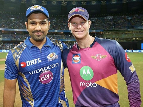 Mumbai Indians skipper Rohit Sharma (L) and Rising Pune Supergiant skipper Steve Smith (Photo: BCCI)