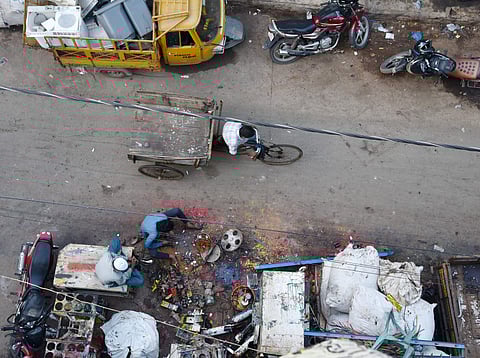 The main reason behind the subhuman living conditions in the ward is the large number of illegal units dismantling a host of material. | Express Photo Service