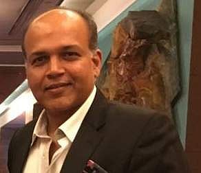 Filmmaker Ashutosh Gowarikar. (Photo | Twitter)