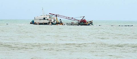 If the barge is not removed in another few hours, it may sink totally | Express