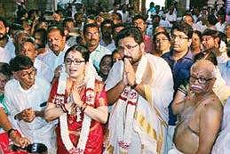 Thiruvananthapuram Sub-collector Divya Iyer and K S Sabarinathan MLA during their marriage at Kumaraswamy temple in Kanniyakumari district on Friday | Express