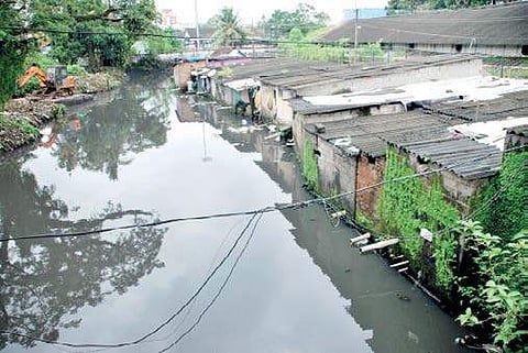 P & T Colony on the banks of filthy Perandoor canal (EPS | K Shijit)