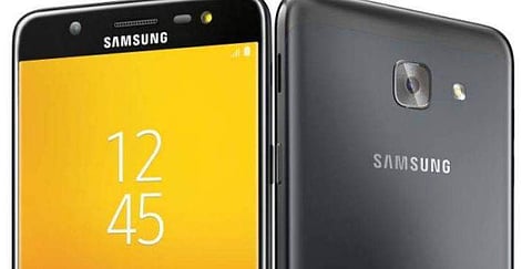 Samsung Galaxy on max.