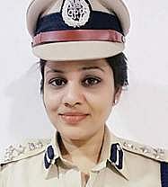 Sasikala jail bribe case: The 2000 batch IPS Officer Roopa had sent a five-pages report to DGP H N Sathyanarayana Rao which said that V K Sasikala and kingpin of fake stamp paper scam Abdul Kareem Lal Telagi were given special facilities in their cells.