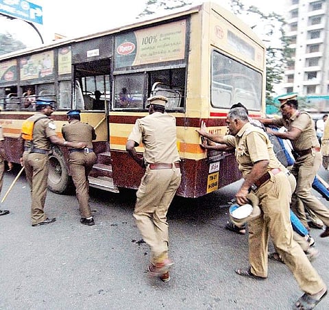Police personnel help a broken down bus (picture for representation purpose only)