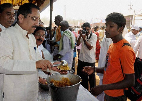 Maharshtra BJP MLA Raj Purohit (L). | PTI File Photo