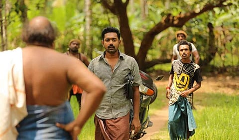 A still from Thrissuvaperoor Kliptham.