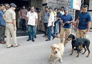Sniffer dogs inspecting the Central Railway Station as part of Independence Day security arrangements | kaviyoor santhosh