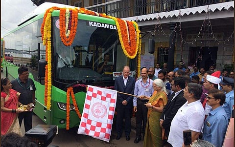 Governor of Goa Mridula Sinha flags off India's 1st biofuel bus (Twitter/Manohar Parikkar)