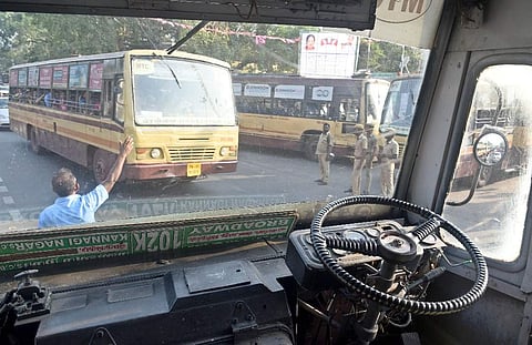 File: MTC buses | EPS