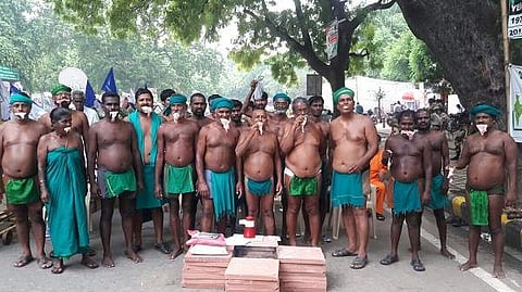 We are left with no other options but to eat pig meat, the Tamil Nadu farmers protesting in Delhi said.