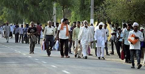 Baba Ram Rahim Gurmeet Singh's followers going back to their homes peacfully and leave Dera in Sirsa on Sunday. | PTI