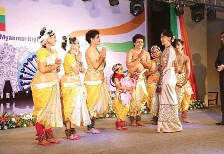 Kuchipudi performance