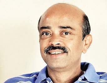 Dr Deepak Amrapurkar