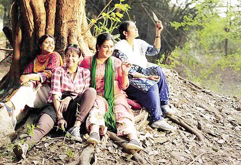 Subbulakshmi (Saranya), Rani (Bhanupriya), Komatha (Urvashi in top form) and Jyotika as seen in the film.