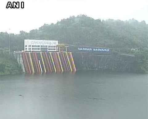 Sardar Sarovar Dam in Kevadia in Gujarat. (Photo: Twitter/ANI)
