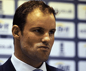Andrew Strauss feels that both England and Australia are teams with really strong assets and some vulnerabilities. (File | AP)