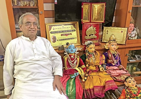 Narahari Sastry’s troupe Suthramela, founded in 1983, showcases the rod form of puppetry and sees active participation from each and every member of his family; (below) Ravindra Narahari and Narahari Sastry performing a scene with Krishna and Sathyabhama 
