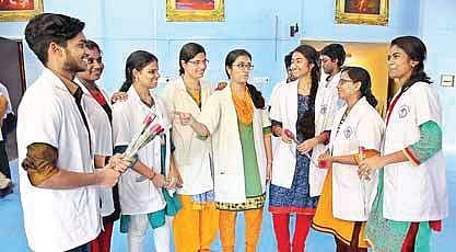 Seniors welcoming juniors on the first daay of MBBS classes at the Government Kilpauk Medical College in the city on Tuesday | Romani Agarwal