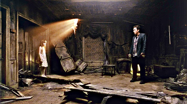 A 2007 psychological horror-drama, '1408' stars John Cusack, Samuel  L Jackson and Mary McCormack in the lead roles. Directed by Swedish director Mikael Hafstrom, 1408, is about a writer who investigates haunted houses renting out the titular room in New York City hotel.