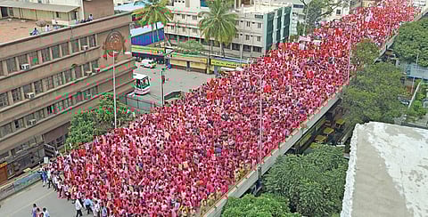Health workers en route to Freedom Park in Bengaluru on Thursday to stage an indefinite protest | S Manjunath