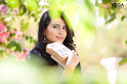 Kavya Shetty in a still from the upcoming Kannada flick 'Smile Please'. (Facebook Photo)