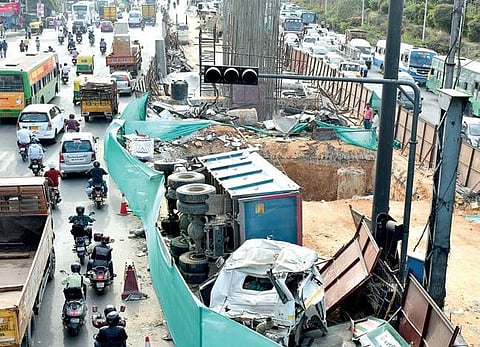 The truck that was involved in the accident at the Metro site on Old Madras Road near Tin Factory on Saturday morning | JITHENDRA M