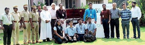 Students give Maruti 800 a makeover