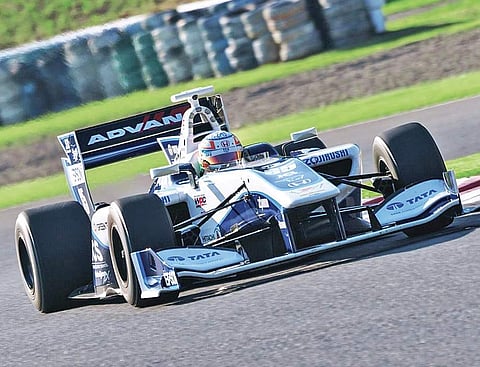 Narain Karthikeyan has signed up with Nakajima Racing for the second successive season