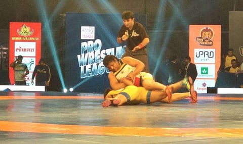 Sakshi Malik  of Mumbai Maharathi beats Ritu Malik Dalal of Veer Marathas. (Photo | Twitter/Official_PWL)