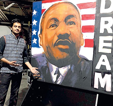 City’s Vilas Nayak speed paints,  stuns NBA fans during half-time