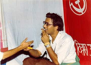 Safdar Hashmi started theatre in college with the Indian People’s Theatre Association (IPTA) and  founded Janam in 1973. He revolutionised Indian theatre by taking up  issues through street plays. (Photo | Shahmat)