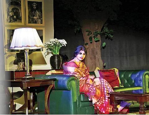 Stills from Under an Oak Tree