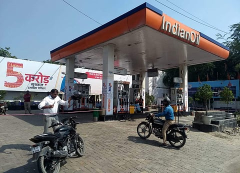 The Scene at one of Delhi’s Petrol pump, which is closed from today 6am to 6am tomorrow, due to a strike called by the Delhi Petrol Pump Owners Association demanding reduction in VAT. | (Shekhar Yadav | EPS)
