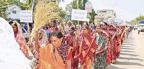 Women farmers take out rally in Sundargarh district on Saturday I Express