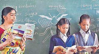 Radha Kumari KS teaching English to students of BBMP Higher Primary School near Shivajinagar | EXPRESS