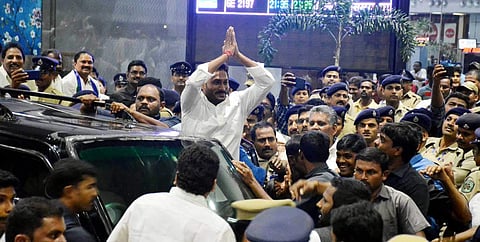 YSRCP president Jagan Mohan Reddy arrives in Visakhapatnam on Sunday evening. (Photo| EPS)