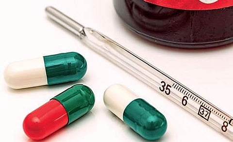 Report to physician in case of adverse symptoms of dengue