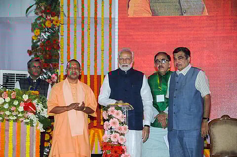 A file image of Prime Minister Narendra Modi and Yofi Adityanath. (Photo|PTI)