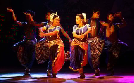 :Artistes performing Odissi at the Guru Pankaj Charan Das Award Festival-2018 at Bhanja Kala Mandap in Bhubaneswar. (Photo | Irfana/EPS)