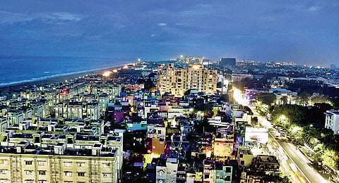 Sky is seen clouded as northeast monsoon started its spell, at Foreshore Estate in Chennai on 1 November 2018. (Photo | Ashwin Prasath/ EPS)