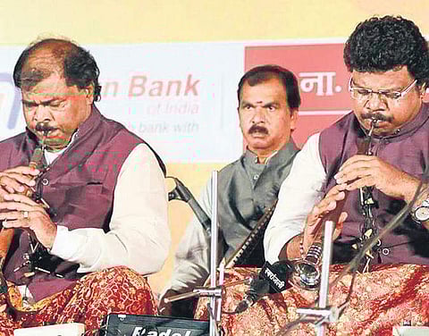 Hindustani tunes in the land of Carnatic
