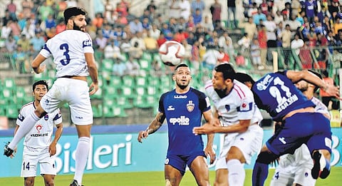 Action from the match between Chennaiyin FC and Delhi Dynamos (Photo | EPS/D Sampath Kumar)