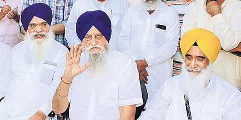 Senior Akali leaders Ranjit Singh Brahampura, Rattan Singh Ajnala, Sewa Singh Sekhwan address the media in Amritsar. (Photo